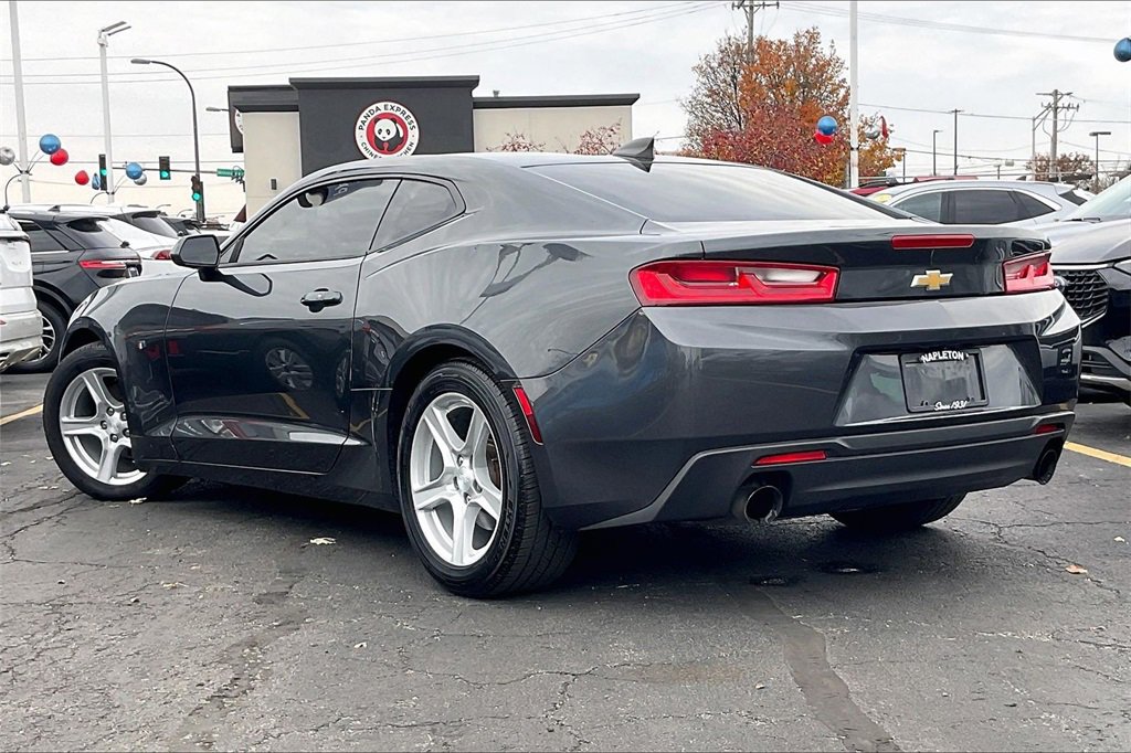 Used 2018 Chevrolet Camaro LT image 10