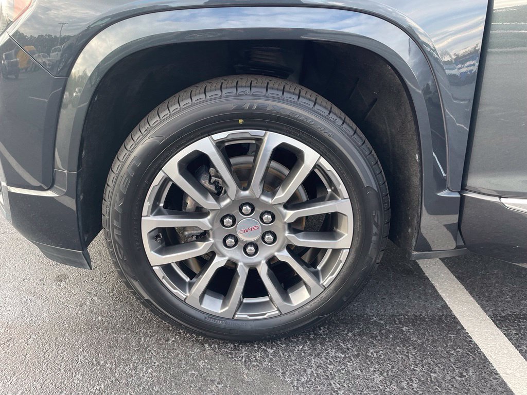 Used 2021 GMC Acadia Denali w/ Denali Technology Package FWD image 35