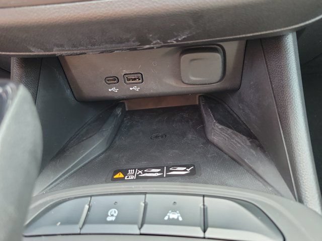 Used 2025 Buick Envista Preferred w/ Convenience I Package FWD image 28