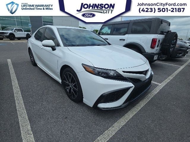 Used 2023 Toyota Camry SE