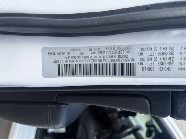 Used 2020 Jeep Grand Cherokee Altitude RWD image 25