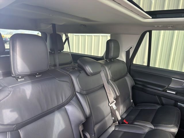 Certified 2025 Ford Expedition Max Platinum image 9