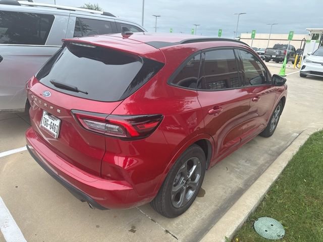Certified 2023 Ford Escape ST-Line w/ Tech Pack #1 FWD image 3