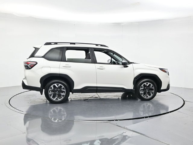 Used 2026 Subaru Forester Premium w/ Base/Premium Package AWD/4WD image 2