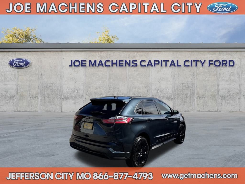 Certified 2022 Ford Edge SE w/ Black Appearance Package image 5