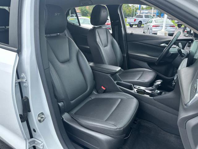 Used 2024 Buick Encore GX Sport Touring w/ Comfort Package FWD image 31