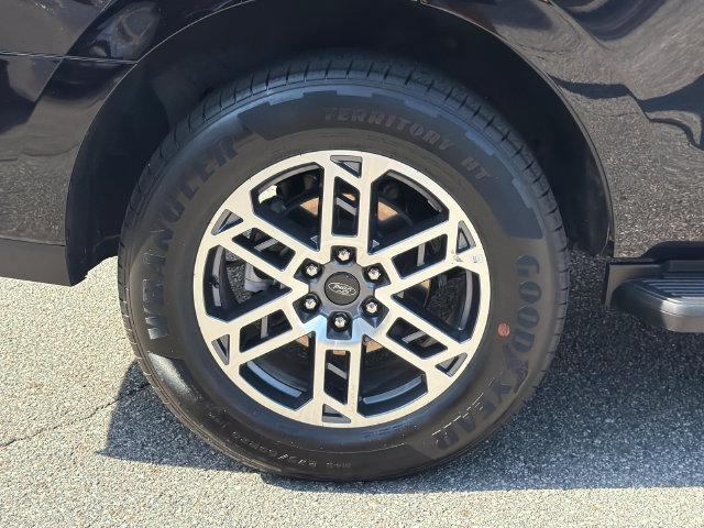 Certified 2025 Ford Expedition Active RWD image 19