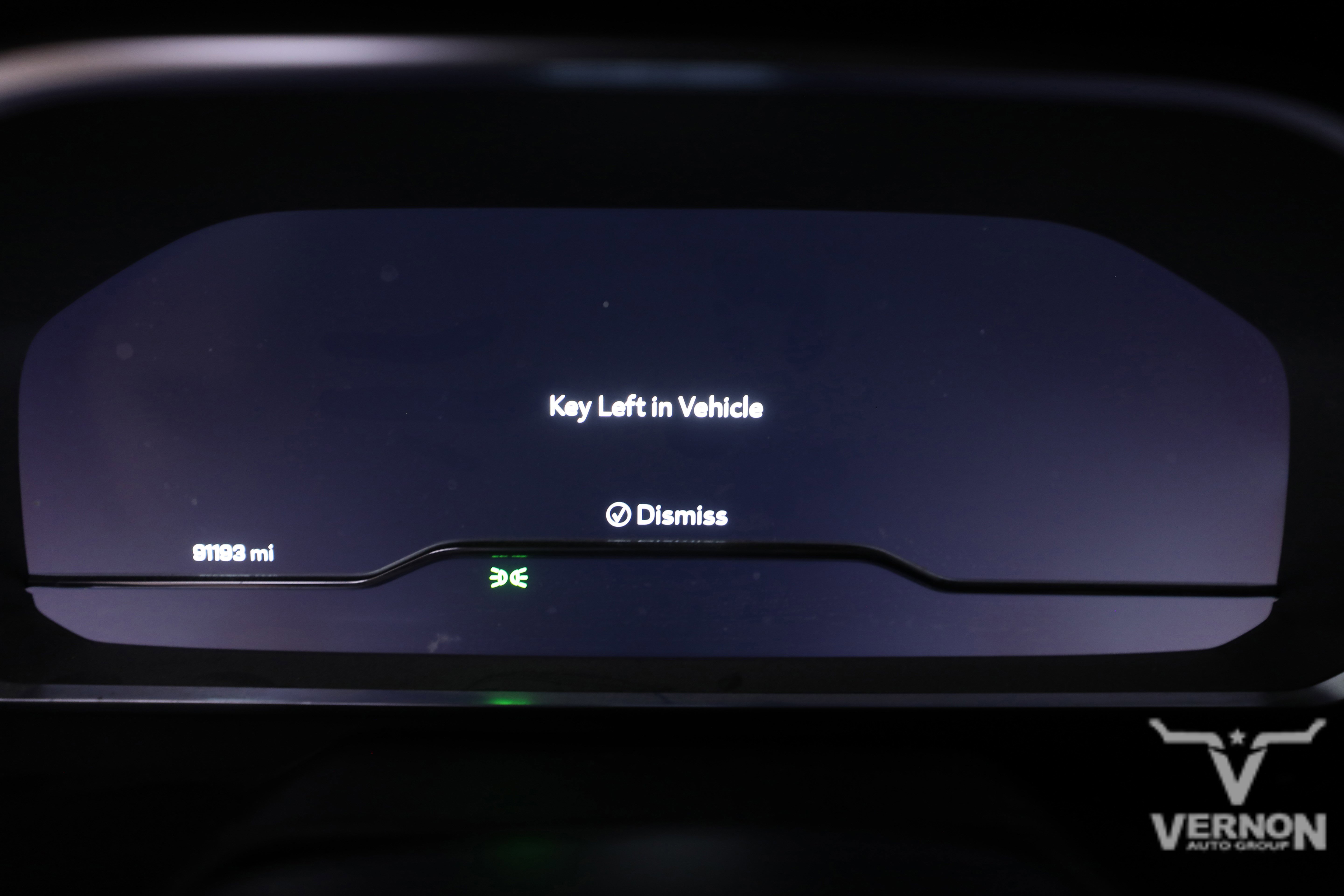 Used 2024 Chevrolet Suburban LT w/ Luxury Package image 9