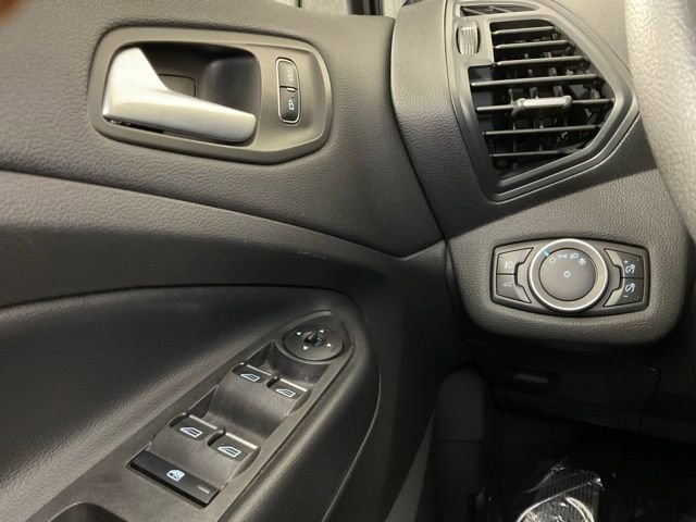 Certified 2019 Ford Escape SE image 20