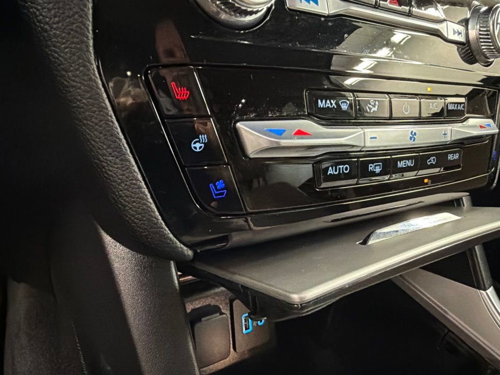 Certified 2024 Ford Explorer Limited AWD/4WD image 14