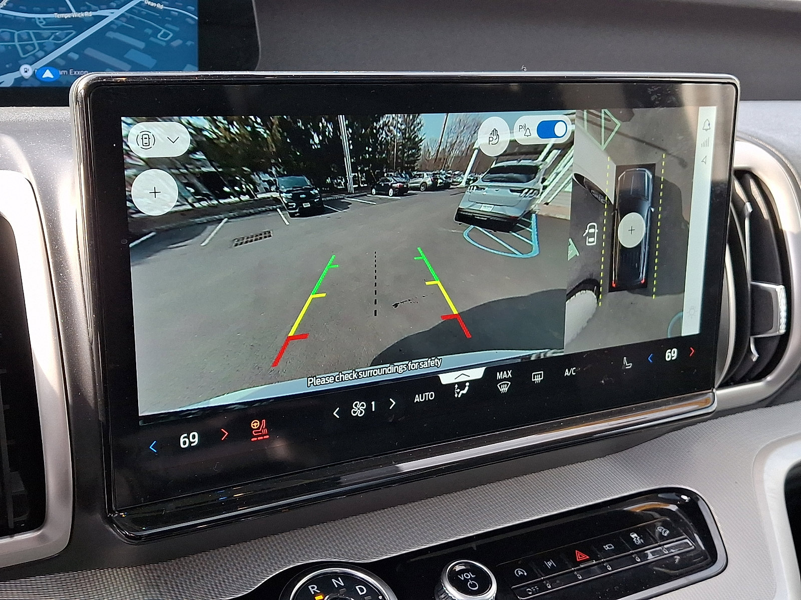 Certified 2025 Ford Expedition Active image 21