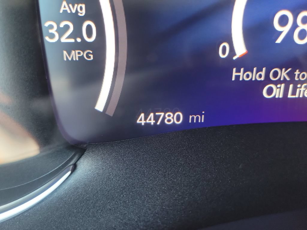 Used 2022 Chrysler Pacifica Touring-L w/ Uconnect Theater Family Group FWD image 32