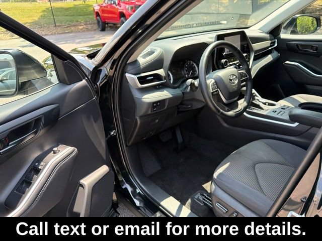 Used 2023 Toyota Highlander LE AWD/4WD image 27