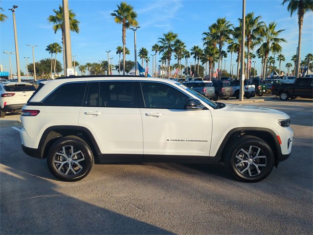 Used 2025 Jeep Grand Cherokee Limited w/ Trailer Tow Package image 3