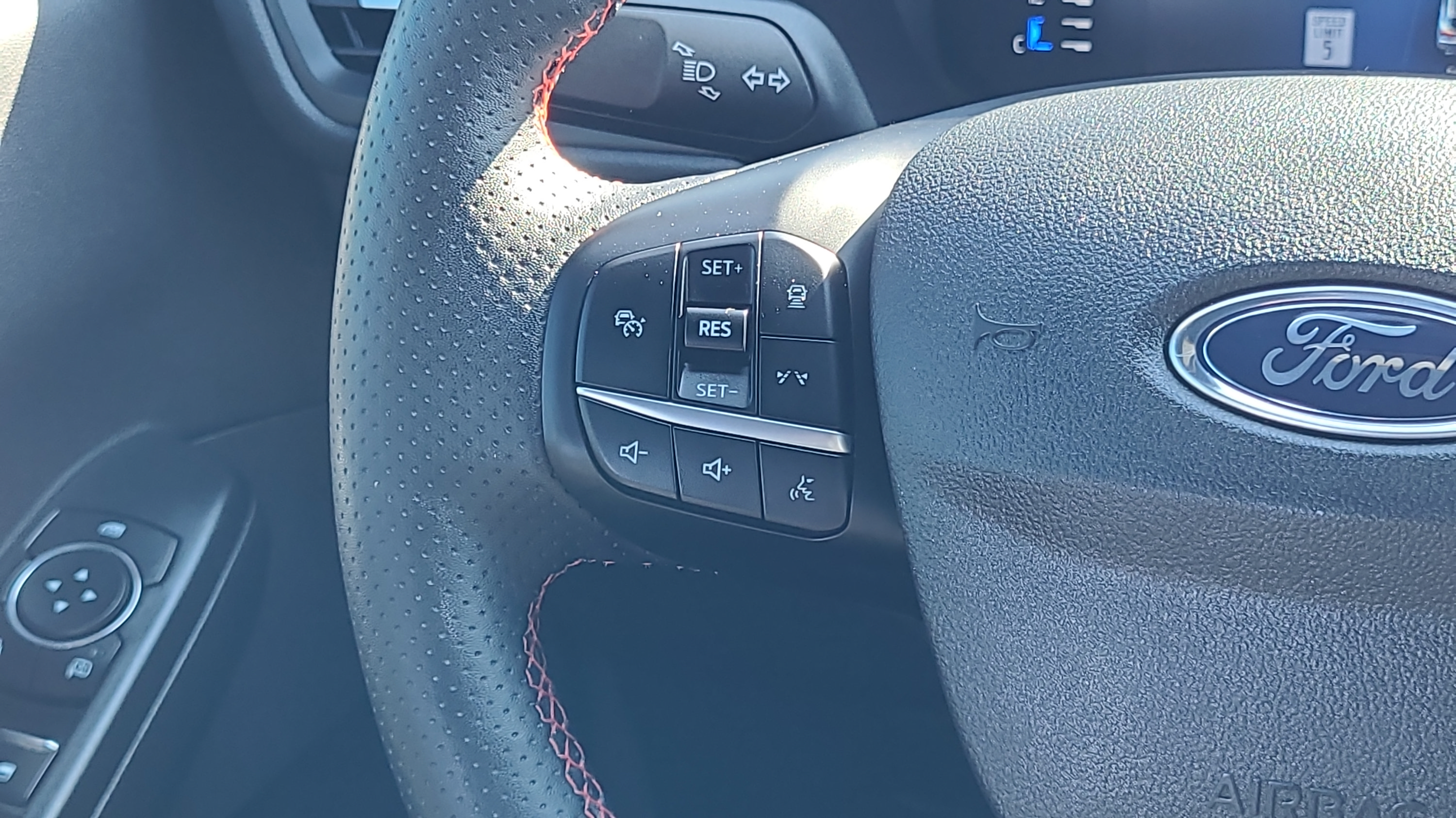 Certified 2024 Ford Escape ST-Line w/ Tech Pack #1 FWD image 14