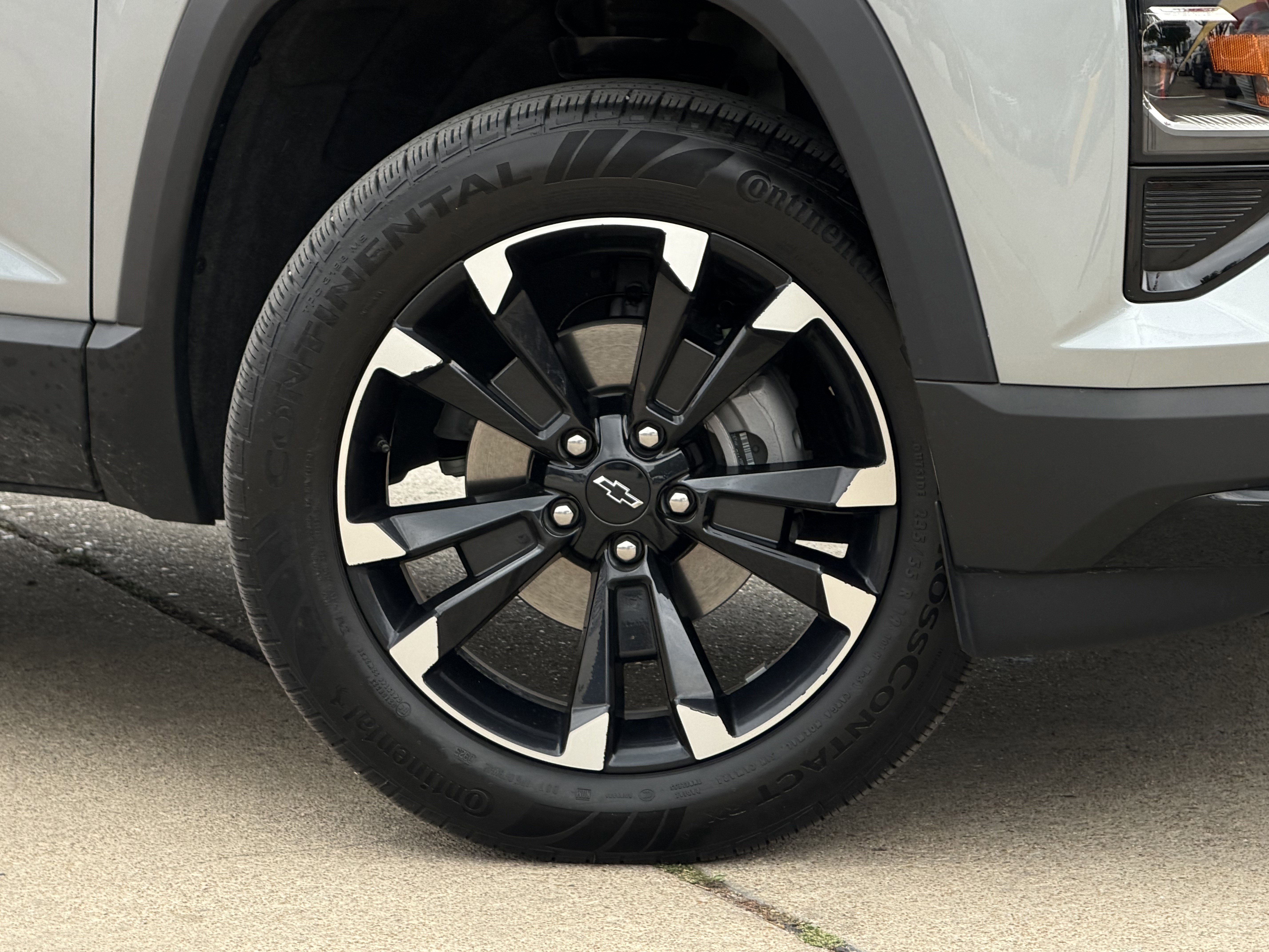 Used 2026 Chevrolet Equinox RS image 9