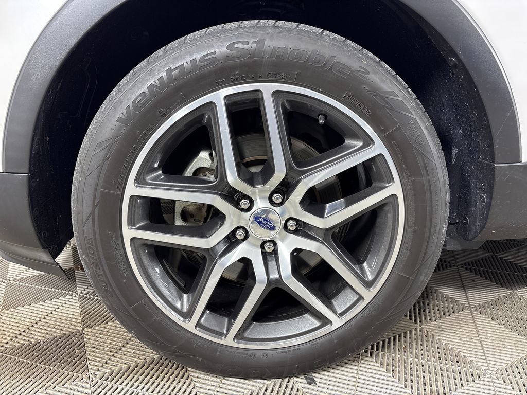 Certified 2018 Ford Explorer Sport w/ Ford Safe & Smart Package AWD/4WD image 12