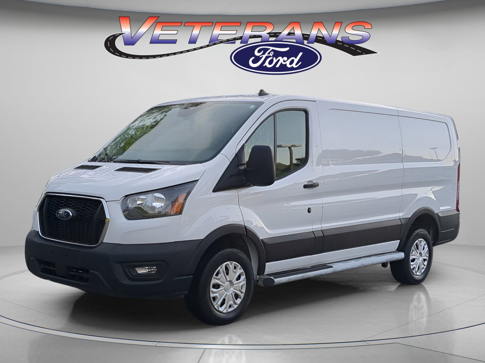 Certified 2025 Ford Transit 250 Low Roof w/ Exterior Upgrade Package RWD image 1