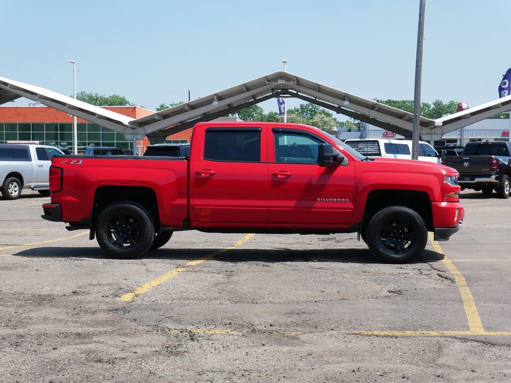 Used 2018 Chevrolet Silverado 1500 LT w/ All Star Edition AWD/4WD image 2