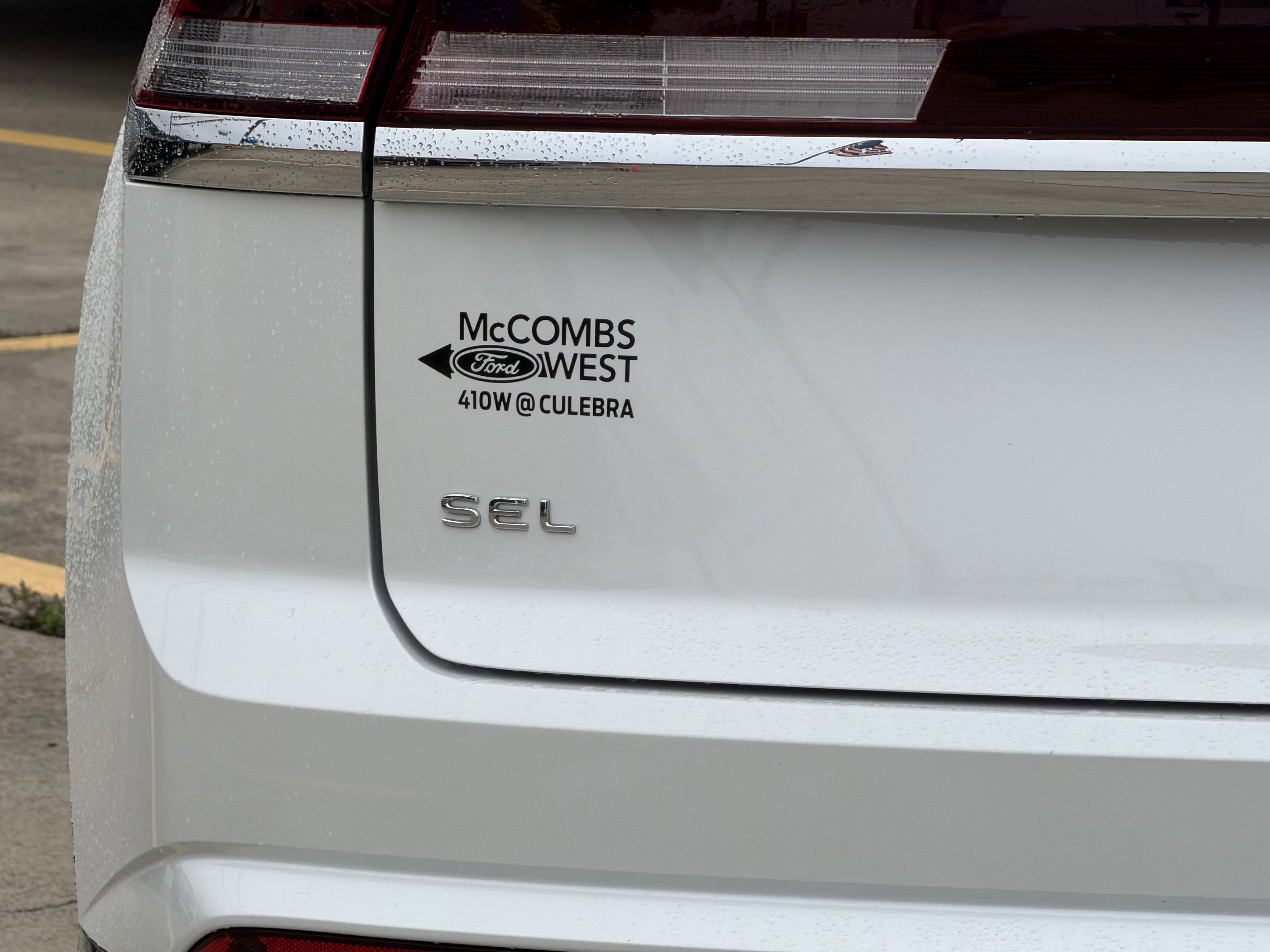 Used 2024 Volkswagen Atlas Cross Sport SEL Premium R-Line image 9