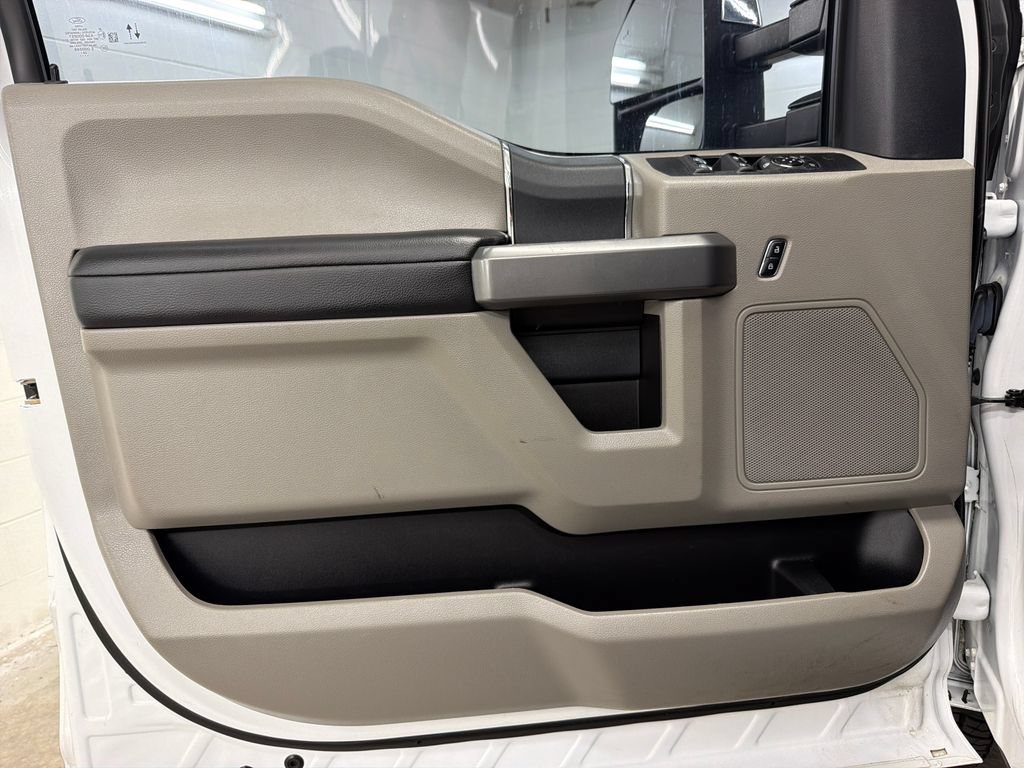 Certified 2022 Ford F350 XLT AWD/4WD image 16