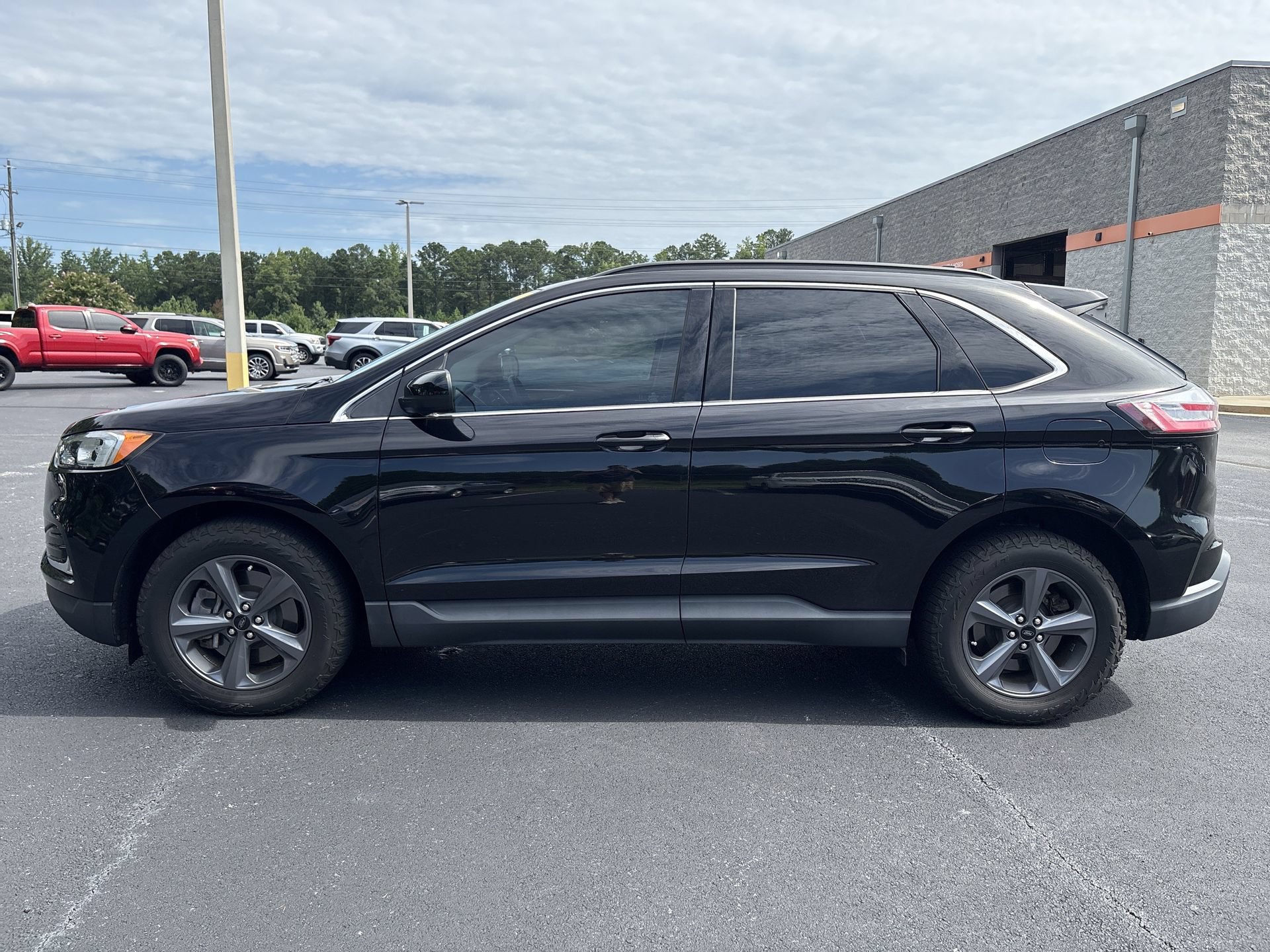 Certified 2022 Ford Edge SEL w/ Sport Appearance Package AWD/4WD image 6