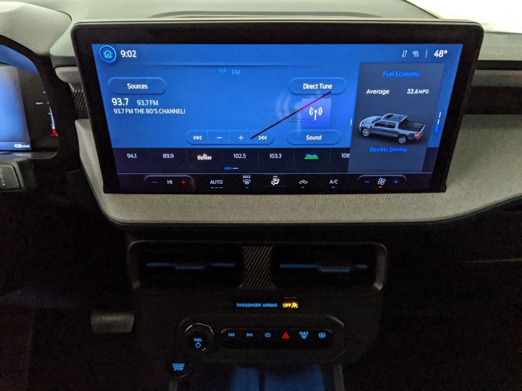 Certified 2025 Ford Maverick XLT image 14