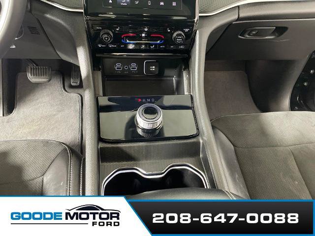 Used 2023 Jeep Grand Cherokee Altitude AWD/4WD image 17