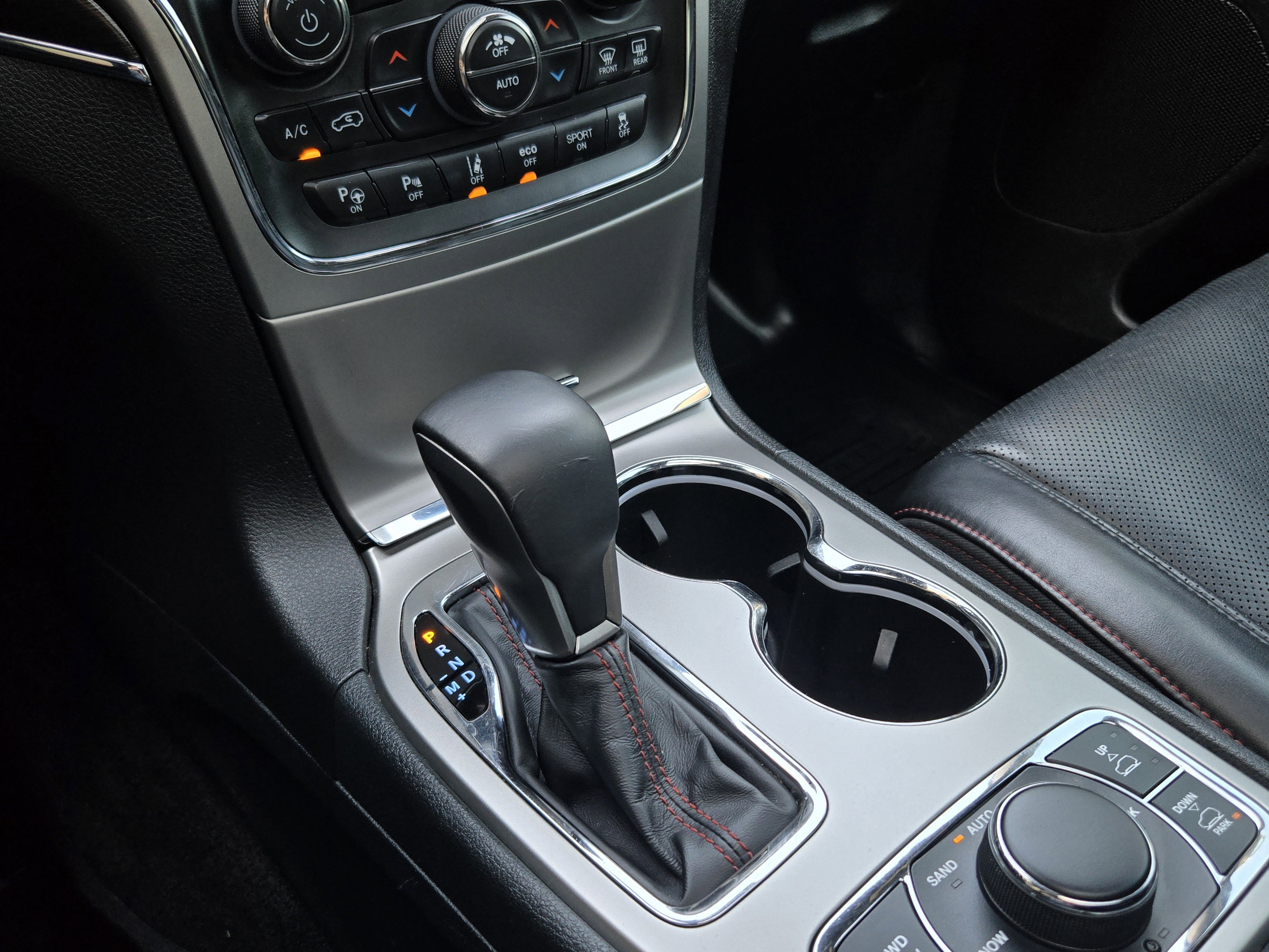 Used 2018 Jeep Grand Cherokee Trailhawk w/ Trailhawk Luxury Group AWD/4WD image 15