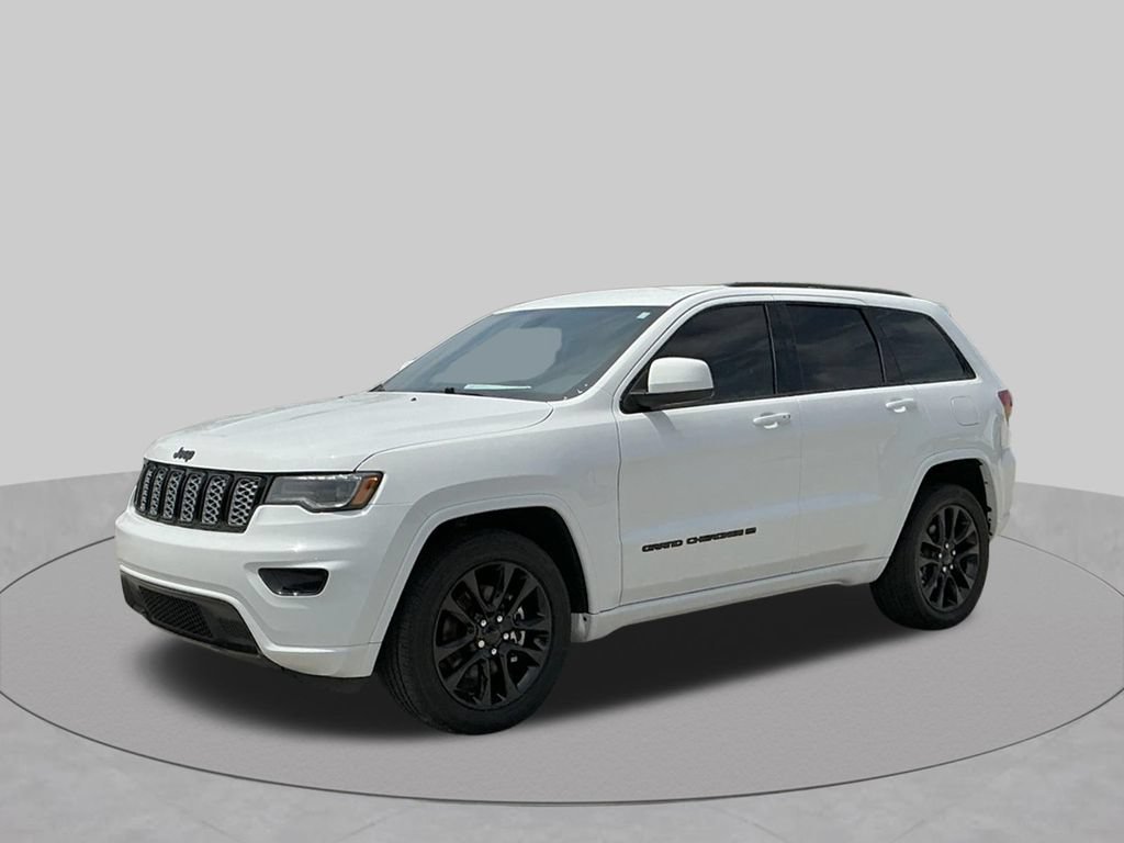 Used 2022 Jeep Grand Cherokee Laredo X RWD image 2