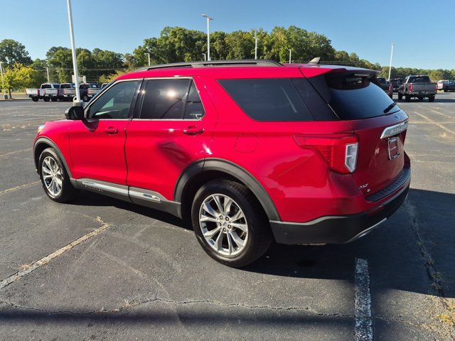 Certified 2022 Ford Explorer XLT w/ Equipment Group 202A RWD image 6