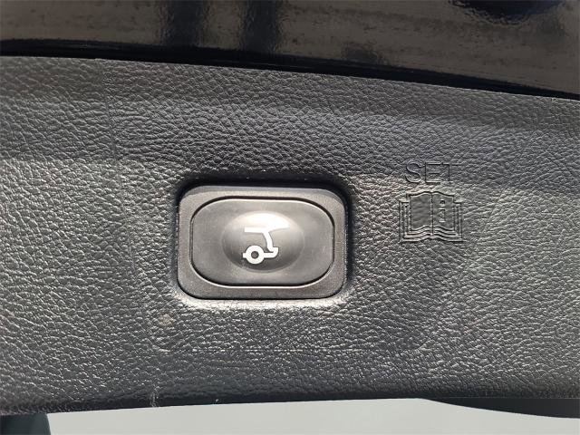 Certified 2022 Ford Edge ST-Line image 9