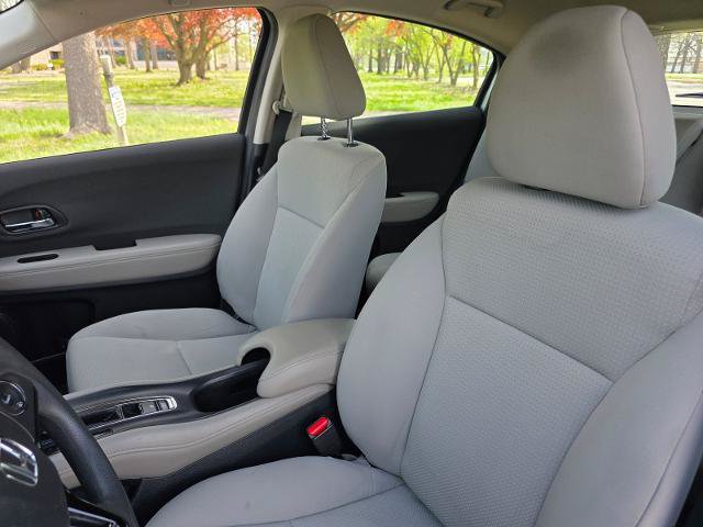 Used 2022 Honda HR-V LX image 23