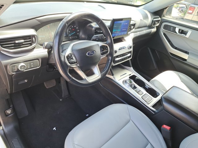 Certified 2021 Ford Explorer XLT w/ Equipment Group 202A image 19
