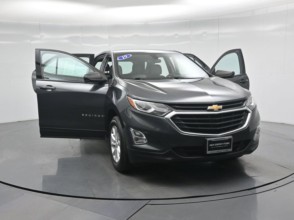 Used 2019 Chevrolet Equinox LS AWD/4WD image 29