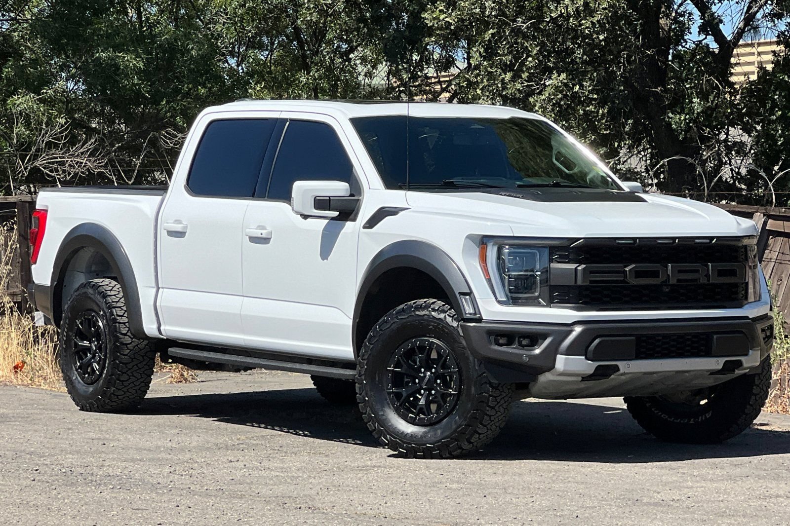 Certified 2023 Ford F150 Raptor w/ Raptor 37 Performance Package AWD/4WD image 2