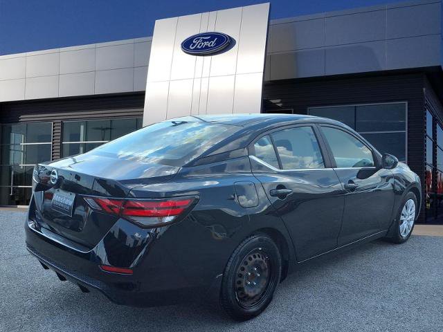 Used 2022 Nissan Sentra S w/ Trunk Package FWD image 2