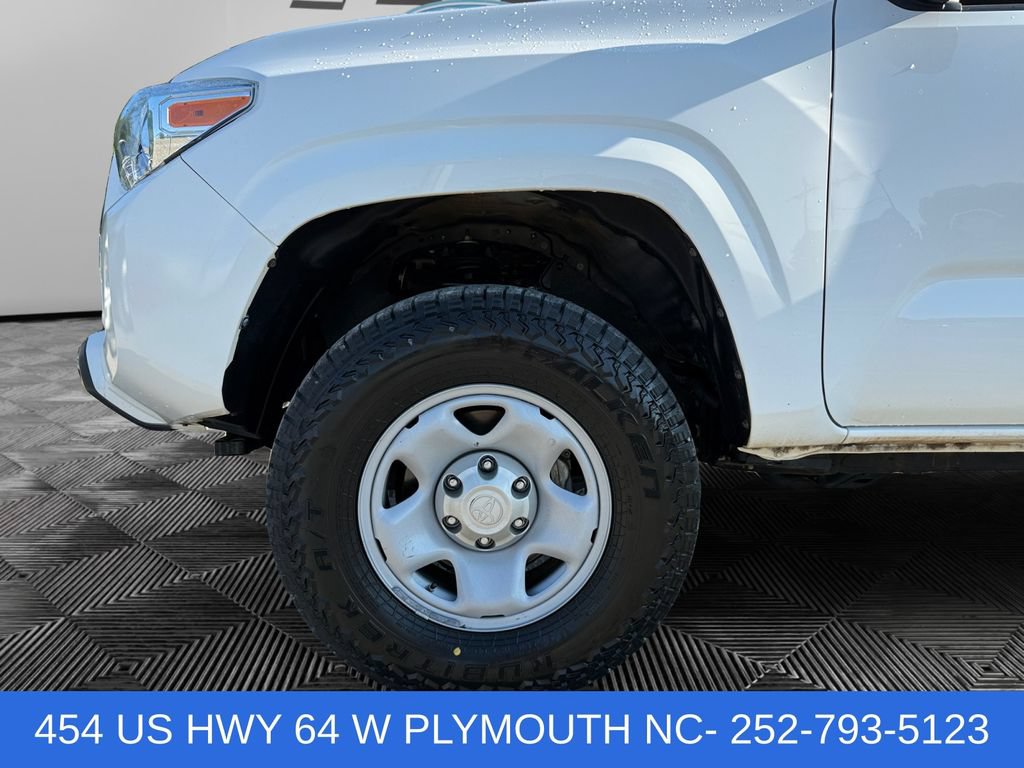 Used 2023 Toyota Tacoma SR AWD/4WD image 14