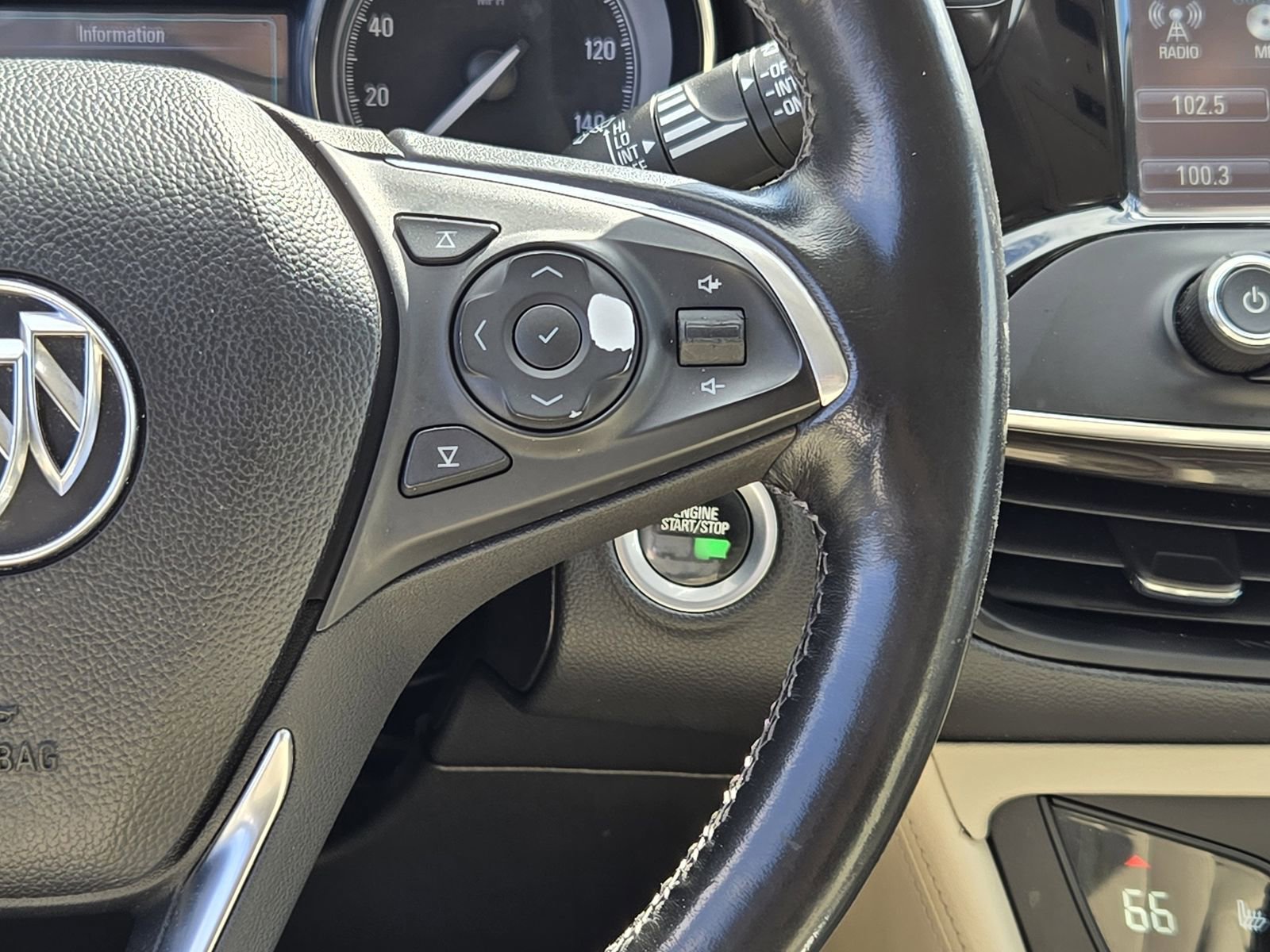Used 2019 Buick Envision Essence FWD image 26