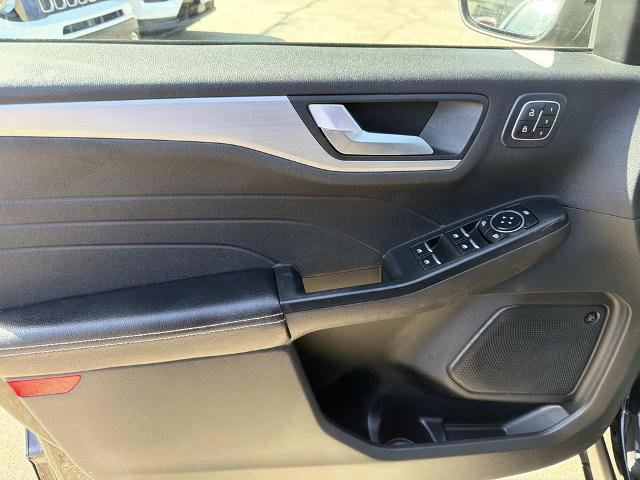 Certified 2023 Ford Escape Platinum w/ Premium Technology Package AWD/4WD image 14