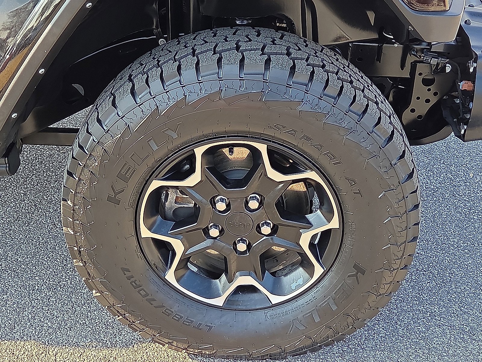 Used 2021 Jeep Wrangler Unlimited Rubicon 4xe w/ Steel Bumper Group image 7