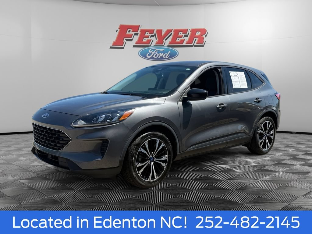 Certified 2022 Ford Escape SE w/ SE Sport Appearance Package FWD image 1