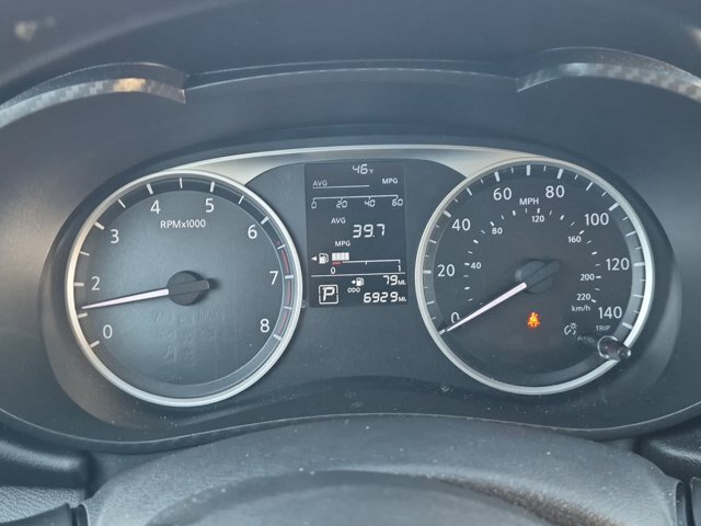 Used 2025 Nissan Versa S w/ Trunk Package FWD image 20