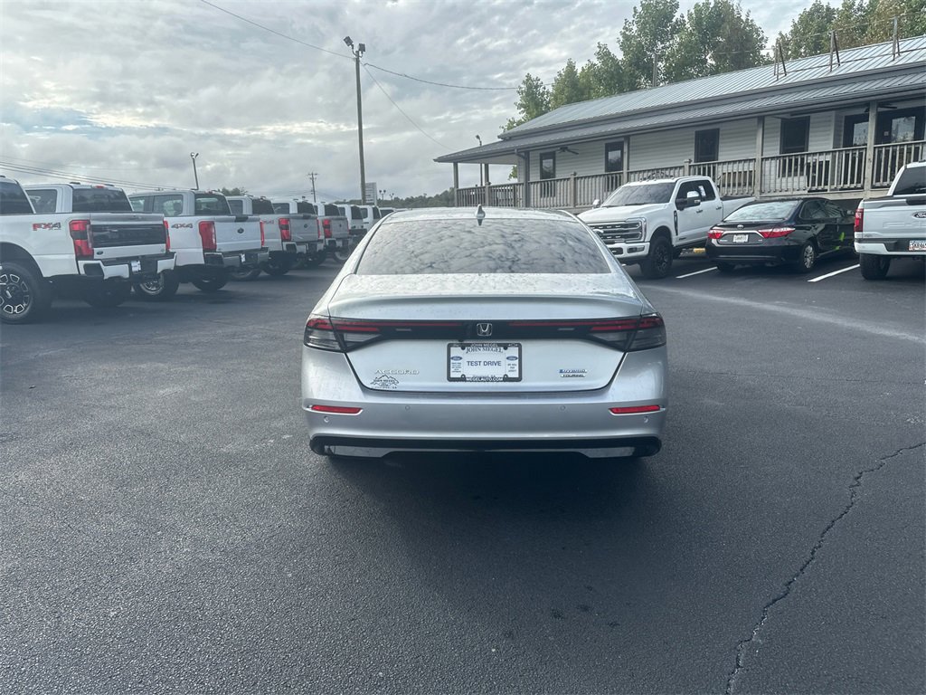Used 2024 Honda Accord Touring image 4