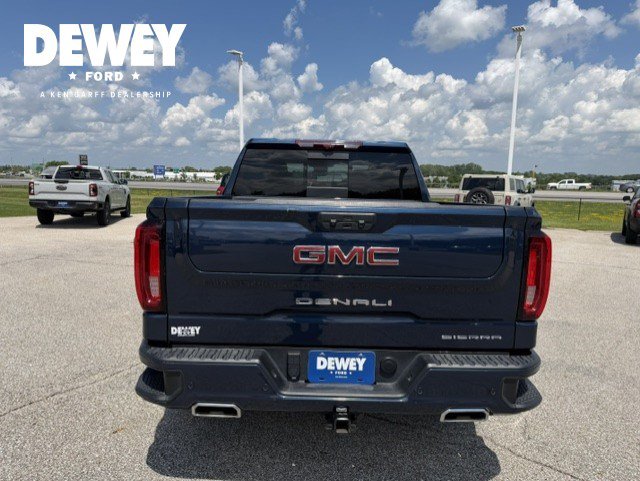 Used 2022 GMC Sierra 1500 Denali w/ Technology Package AWD/4WD image 7