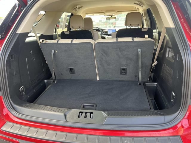 Certified 2024 Ford Explorer XLT w/ Equipment Group 202A AWD/4WD image 11