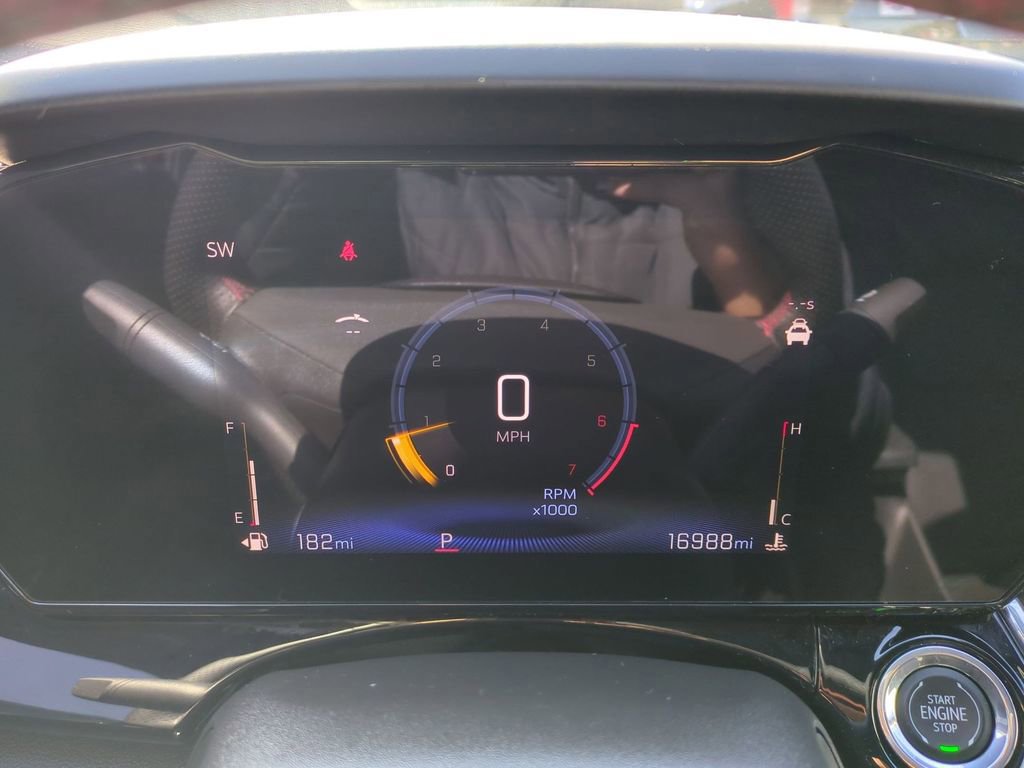 Used 2025 Chevrolet Trax RS w/ Driver Confidence Package image 16