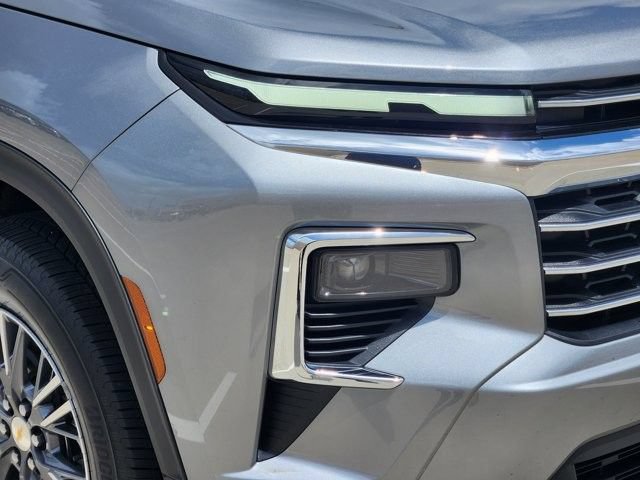 Used 2026 Chevrolet Traverse LT FWD image 9