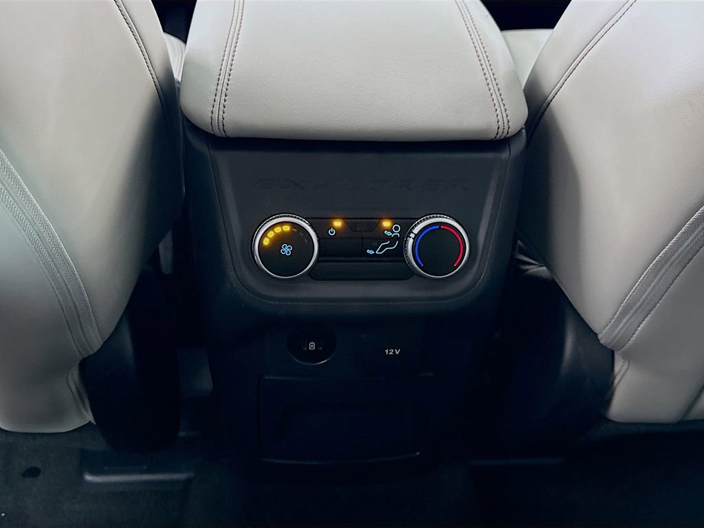 Certified 2025 Ford Explorer Active w/ Active Comfort Package image 25