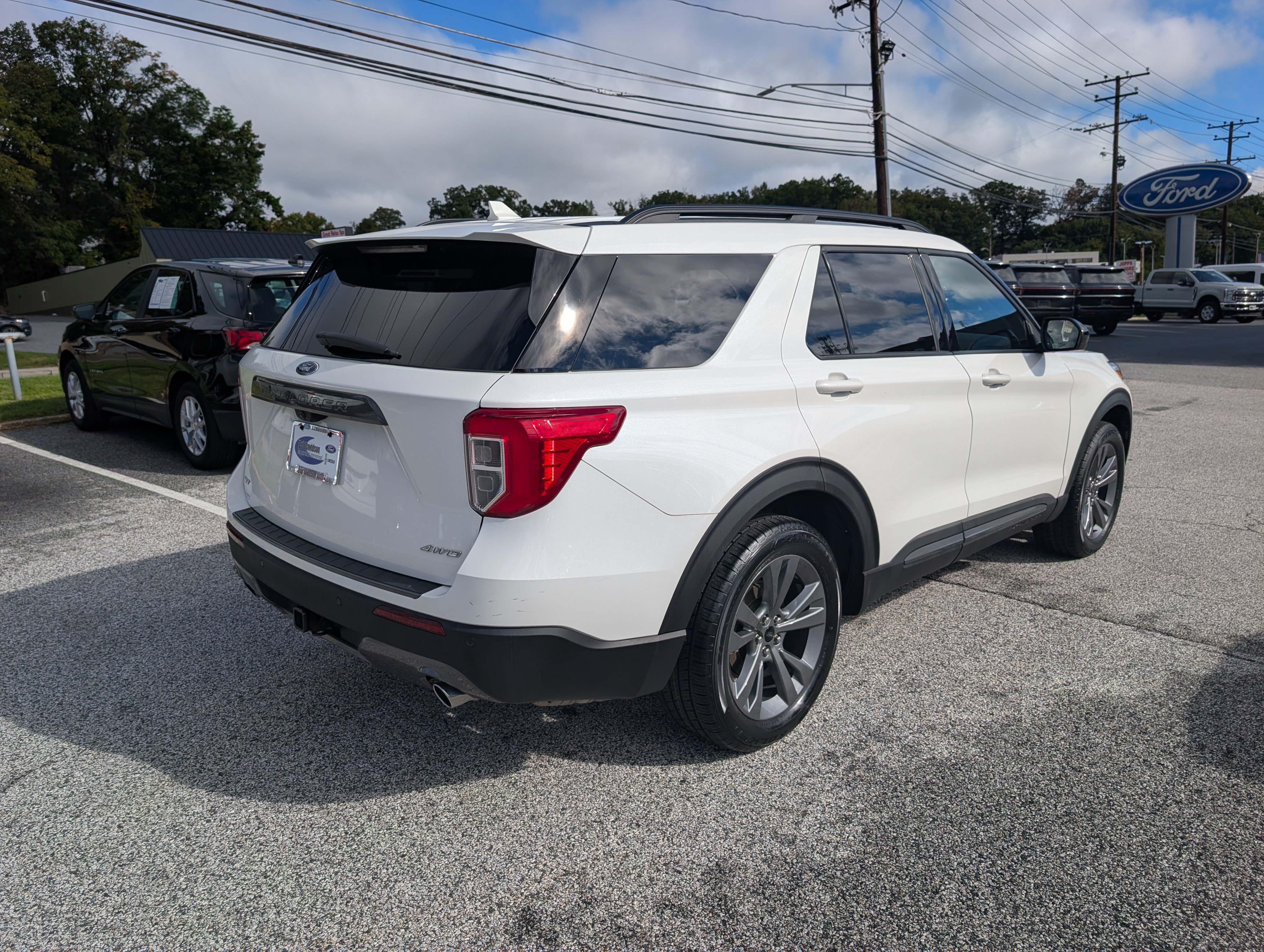 Certified 2023 Ford Explorer XLT w/ Equipment Group 202A AWD/4WD image 7